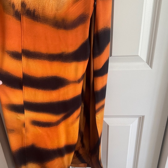 Roberto Cavalli x SKIMS Tiger-Print Orange & Black Maxi Dress with Front Slit - Picture 5 of 9